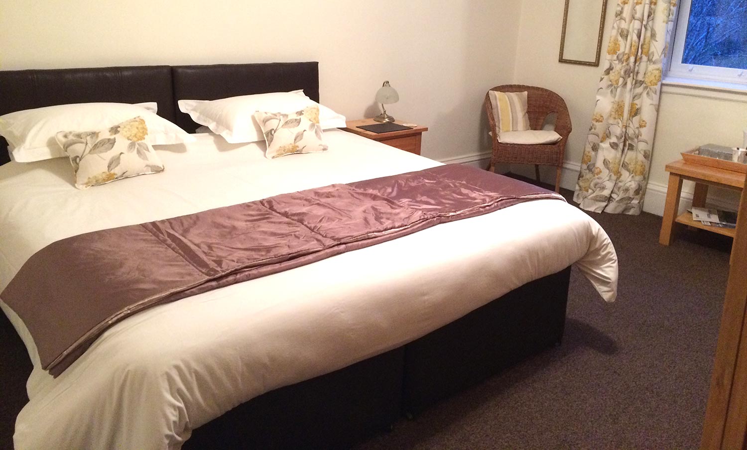 Bed & Breakfast Glengarry House